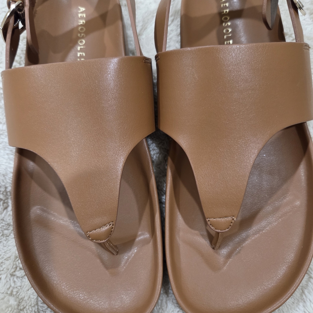 AEROSOLES Women's Cognac Brown  Toe-Loop Sandals 8.5M